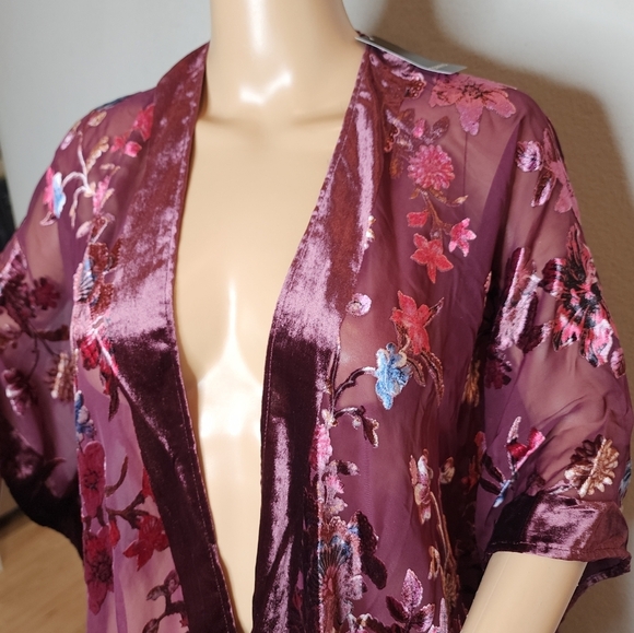 NWT Torrid Burnout Velvet Kimono Burgundy Floral size 00/0 M/L - Picture 6 of 16